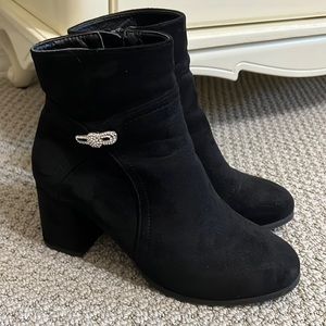 Dream Pairs black suede ankle boots with sparkle detail